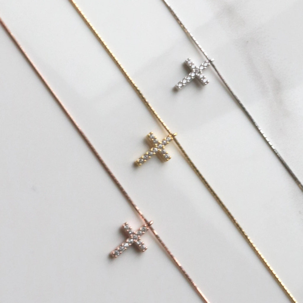 Cross pendant necklace - Necklaces